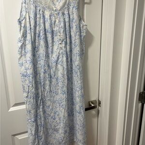 Eileen West Blue Floral Nightgown